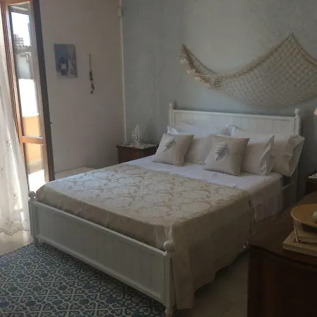 Pesciolino Rosso Bed & Breakfast 3*